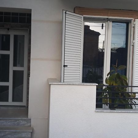 Odise'S Suite Korce Exterior photo