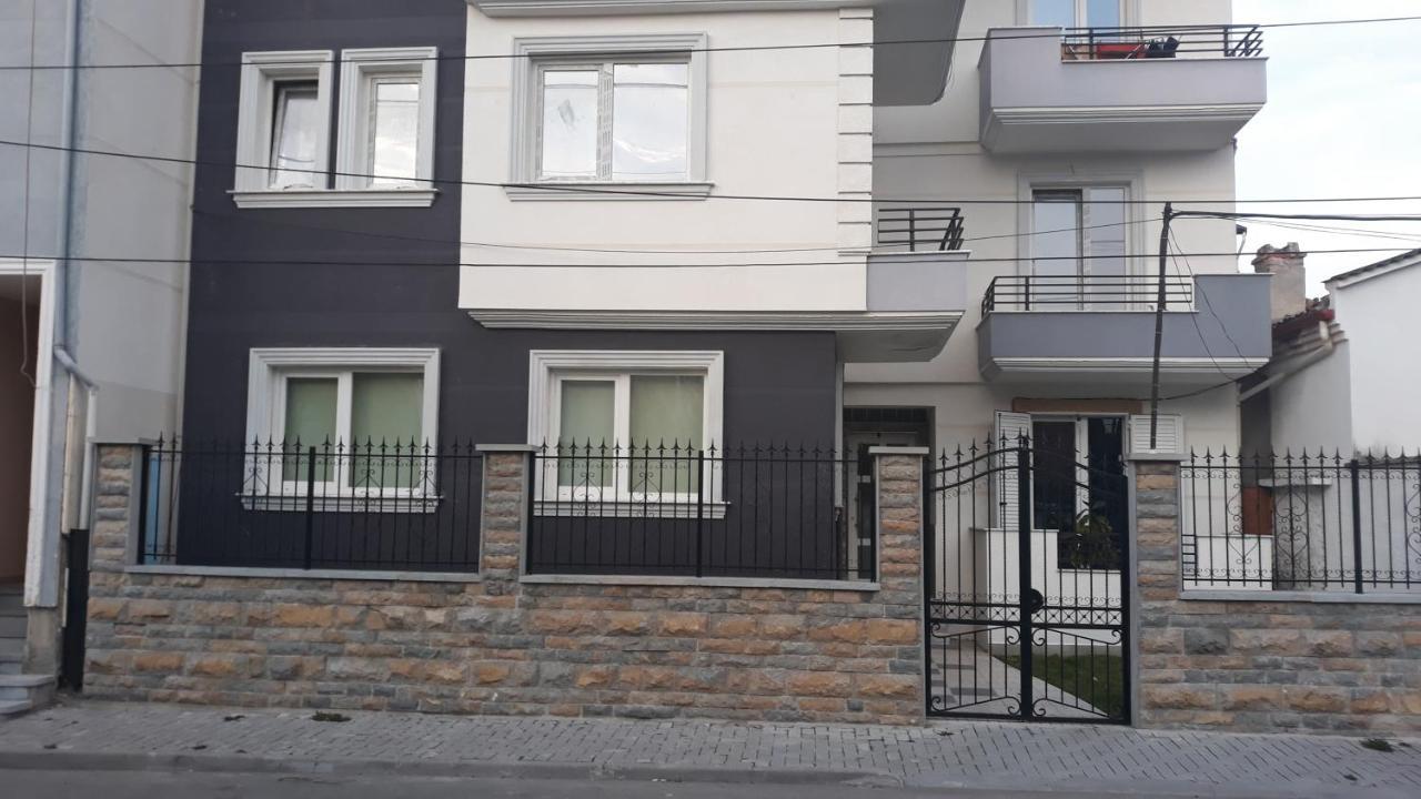 Odise'S Suite Korce Exterior photo